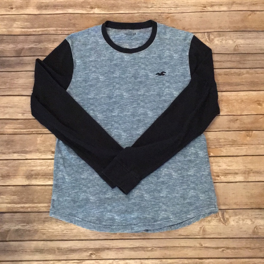 Hollister men’s long sleeve tee
